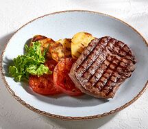 Говяжья вырезка с картофелем по-домашнему