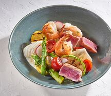 Морепродукты с овощами на гриле