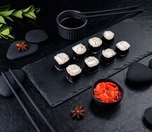 Ролл с креветкой