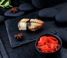 Суши с угрём