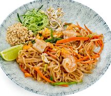 Лапша Пад-тай с креветкой