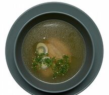 Бульон с курицей и яйцом