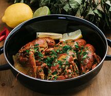 Вареный рак с соусом Том Ям (крупный)