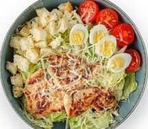 Цезарь с курицей