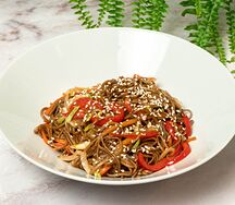 Якисоба с курицей