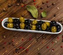 Микс из маслин и оливок
