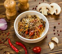 Вок с говядиной