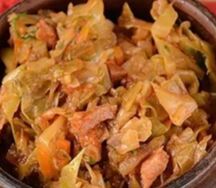 Тушеная капуста с колбасой 