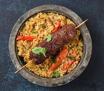 Рис с овощами и люля-кебабом