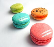 Макарон Манго-Маракуйя