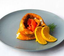 Блин с семгой и творожным сыром