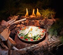 Салат Цезарь с креветками