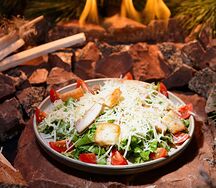 Салат Цезарь с курицей