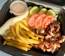 Durum на тарелке со свининой