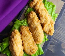 Куриные стрипсы с соусом Цезарь