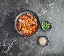 Гречневая лапша с говядиной и беконом