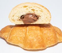 Круассан с шоколадом