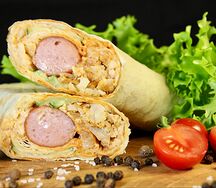 Микс с курицей и сосиской