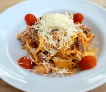 Паста Мафальдини со свининой и грибами
