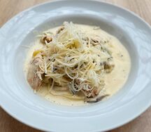 Паста Фетучини с курицей и грибами