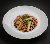 Гречневая лапша с курицеи