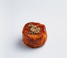 Булочка с халвой