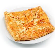 Пирог с тыквой, изюмом  и орехами