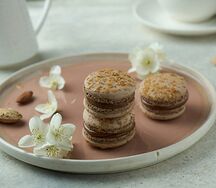 Макарон соленая карамель