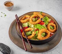 Салат с кальмарами