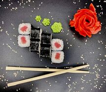 Маки с тунцом