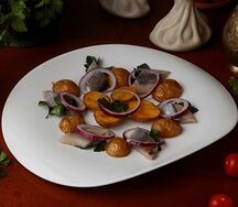 Сельдь с картофелем