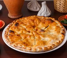 Пирог с сыром и шпинатом маленький
