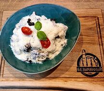 Паста с курицей и шампиньонами