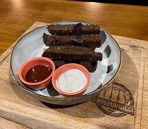 Бородинские гренки с соусом
