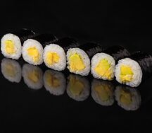 Маки ролл с авокадо