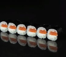 Сливочные маки роллы с лососем