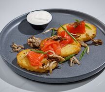 Хашбраун с лососем и грибами