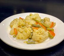 Цветная капуста с овощами