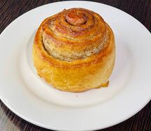 Булочка с корицей