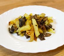 Картофель жареный с грибами