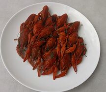 12. Фирменные варёные раки средние