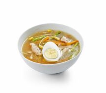 Рамен с курицей и яичной лапшой