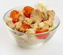 Цезарь в Азии с курицей