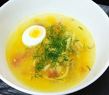 Бульон куриный с яйцом