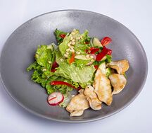 Салат Здоровье с куриным филе и кедровыми орешками