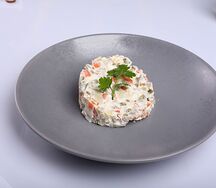 Оливье с отварной телятиной