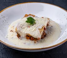 Лазанья с рваной свининой от шефа