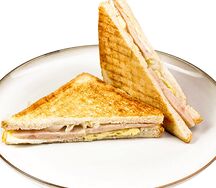 Сэндвич с ветчиной