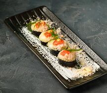 Запеченные роллы с крабом