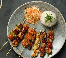 Сет шашлычков с рисом и салатом